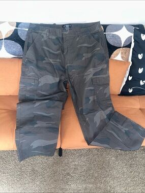 Men's Camo Cargo Pants - Charcoal Gray